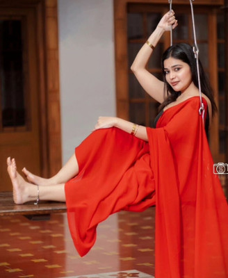 BeyondRetro Solid/Plain Daily Wear Handloom Cotton Blend, Pure Cotton Saree(Red)