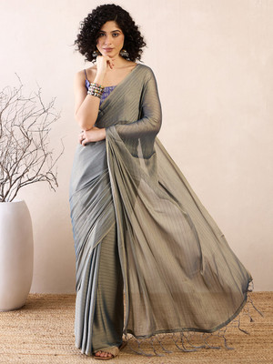 Divastri Solid/Plain Bollywood Georgette Saree(Grey)