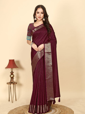 J6 Designers Checkered Assam Silk Art Silk Saree(Maroon)