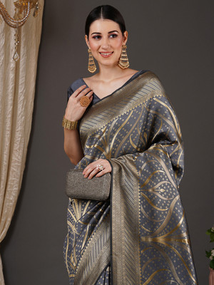 Divastri Woven Banarasi Silk Blend Saree(Grey)