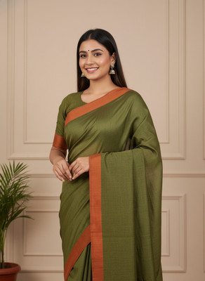 BongAp Self Design Handloom Cotton Blend Saree(Green)