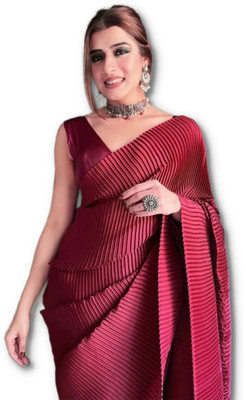 StyleDeal Solid/Plain, Color Block Bollywood Satin Saree(Maroon)