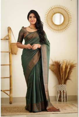 Bansari Textiles Embellished, Applique, Self Design, Woven Kanjivaram Cotton Silk, Jacquard Saree(Dark Green)