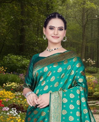 PARAMPARA CREATION Embroidered Banarasi Pure Silk Saree(Light Green)