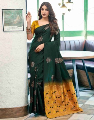 Mishwa Enterprize Floral Print, Self Design Banarasi Pure Silk, Satin Saree(Green, Mustard)