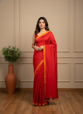 BongAp Self Design Handloom Cotton Blend Saree(Red)