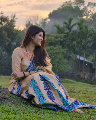 white desert Self Design Mekhela Chador Cotton Silk Saree(Beige)