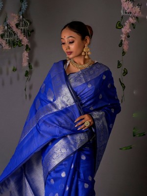 HouseOfCommon Self Design, Woven Kanjivaram Jacquard Saree(Blue)