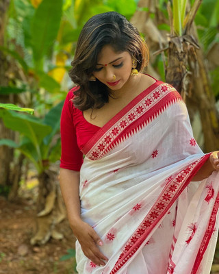 ROSMEAN Floral Print, Woven Daily Wear Organza Saree(White, Red)