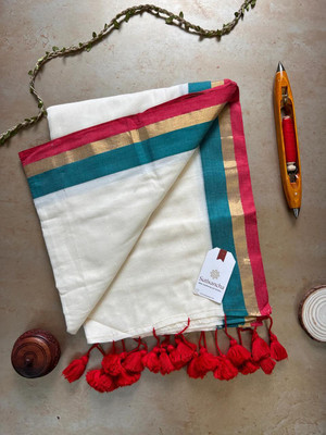 ROY SAREE CENETR Solid/Plain, Woven Handloom Mulmul Saree(White)