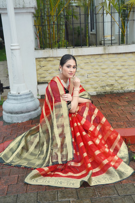 Aarunika LGF Solid/Plain, Woven Bollywood Organza Saree(Red)