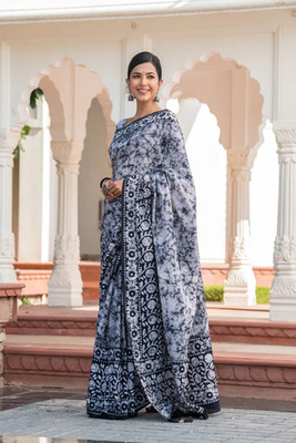 shreeji ecom Printed Ikkat Pure Cotton Saree(Black)