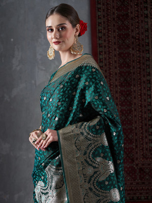 Divastri Woven Banarasi Satin Saree(Green)