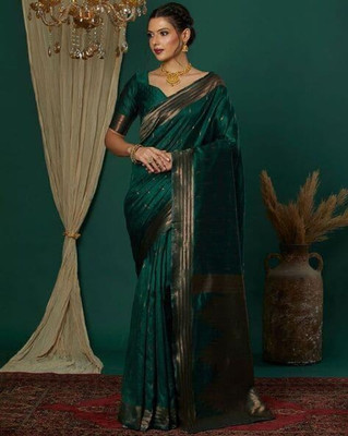 DEVATVAM Woven Banarasi Jacquard Saree(Magenta)