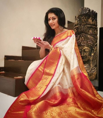VRIYUDI Woven, Self Design, Striped Kanjivaram Art Silk, Pure Silk Saree(Orange, White)