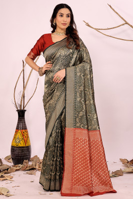 Saadhvi Woven Banarasi Pure Silk Saree(Green)