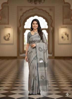 Raashreya Fashions Digital Print Bollywood Chiffon Saree(Grey)
