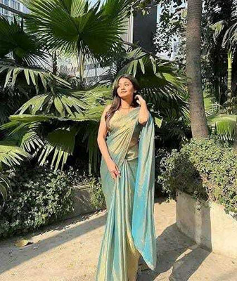 Rityanusaar Solid/Plain Bollywood Jimmy choo Saree(Light Blue)