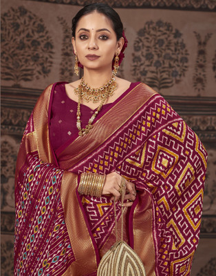 Samah Blocked Printed, Embellished Ikkat Silk Blend Saree(Maroon, Multicolor)