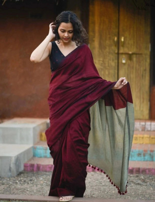 HouseOfCommon Solid/Plain Handloom Cotton Blend Saree(Maroon, Grey)
