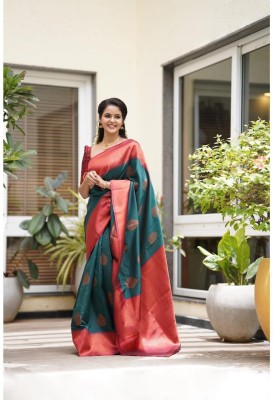 VRIYUDI Woven, Self Design, Striped Kanjivaram Pure Silk, Art Silk Saree(Dark Green)