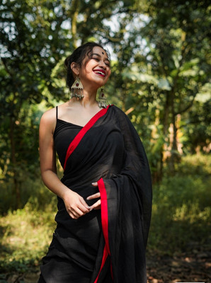 HouseOfCommon Solid/Plain Handloom Cotton Blend Saree(Black)