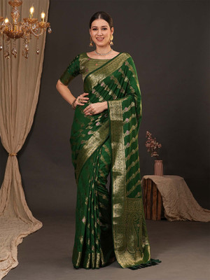 Divastri Woven Banarasi Silk Blend Saree(Green)