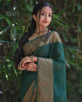 CENTURY CREATION Woven Kanjivaram Art Silk, Pure Silk Saree(Green)
