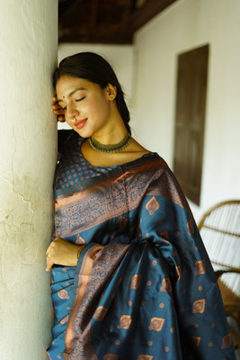 RASVRITI Solid/Plain Kanjivaram Pure Silk, Art Silk Saree(Light Blue)