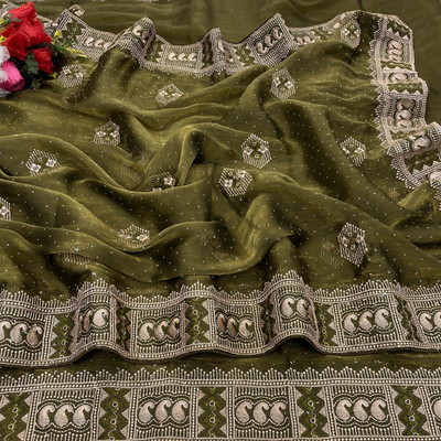 KanjiQueen Self Design, Embellished Banarasi Pure Silk, Organza Saree(Green, Cream)