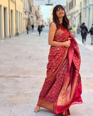 Upalksh Self Design, Woven, Printed, Temple Border, Striped, Embroidered, Solid/Plain Daily Wear Jacquard, Art Silk Saree(Maroon)