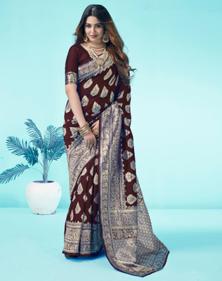 Divastri Woven, Embellished Banarasi Silk Blend, Jacquard Saree(Brown, Gold)