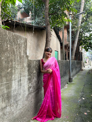 Moda Rapido Embellished, Striped Bollywood Satin Saree(Pink)