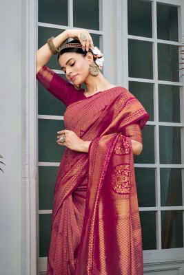 Sariya Woven Banarasi Jacquard, Silk Blend Saree(Purple)