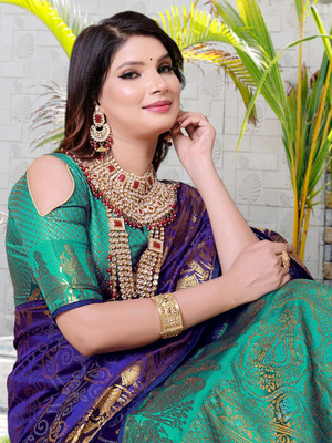 LAVYANSH CREATION Printed Patola Silk Blend Saree(Blue)