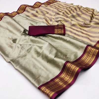 looknchoice Woven Banarasi Silk Blend Saree(Cream)