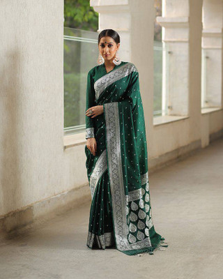 MM VENTURE Self Design Venkatagiri Silk Blend Saree(Green)