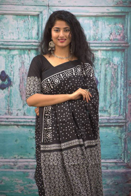 Divyam Printed Handloom Pure Cotton Saree(Black)