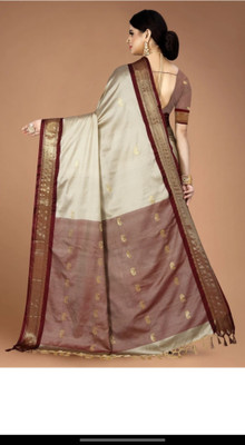 Mortal Textile Animal Print Assam Silk Cotton Silk Saree(Dark Green)