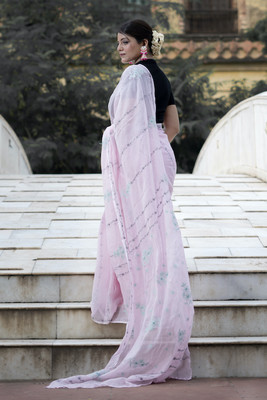 SHWET Embroidered Lucknow Chikankari Pure Cotton Saree(Pink)