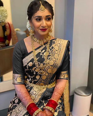 SOMVATI Solid/Plain, Printed Kanjivaram Art Silk, Jacquard Saree(Black)