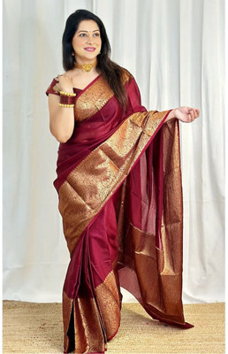 Quelea Woven Banarasi Silk Blend, Polyester Saree(Maroon)