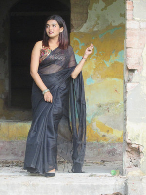 Shaw Creation Solid/Plain Handloom Handloom Tissue Saree(Black)