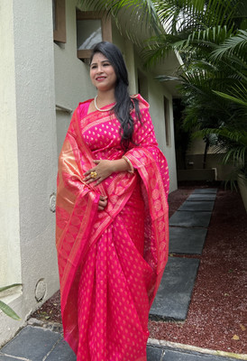 VIBHAGYAA Woven Kanjivaram Pure Silk, Jacquard Saree(Pink)