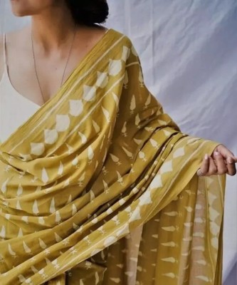 RAMNATH'S Printed, Hand Painted, Blocked Printed Ikkat Pure Cotton Saree(Mustard, White)