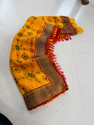 charmie designer Printed Bandhani Georgette Saree(Yellow)