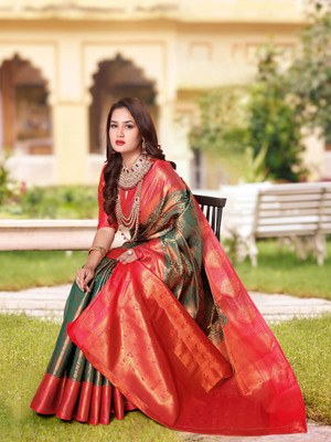 LAVYANSH CREATION Woven, Self Design Banarasi Silk Blend, Jacquard Saree(Green)