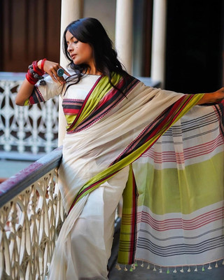 GOLU Woven Handloom Cotton Blend Saree(White)