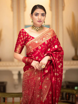 AWESOME Woven, Embellished Kanjivaram Silk Blend, Jacquard Saree(Red)
