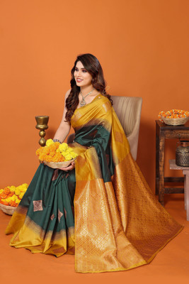 Soor Panchi Woven Kanjivaram Pure Silk Saree(Dark Green)